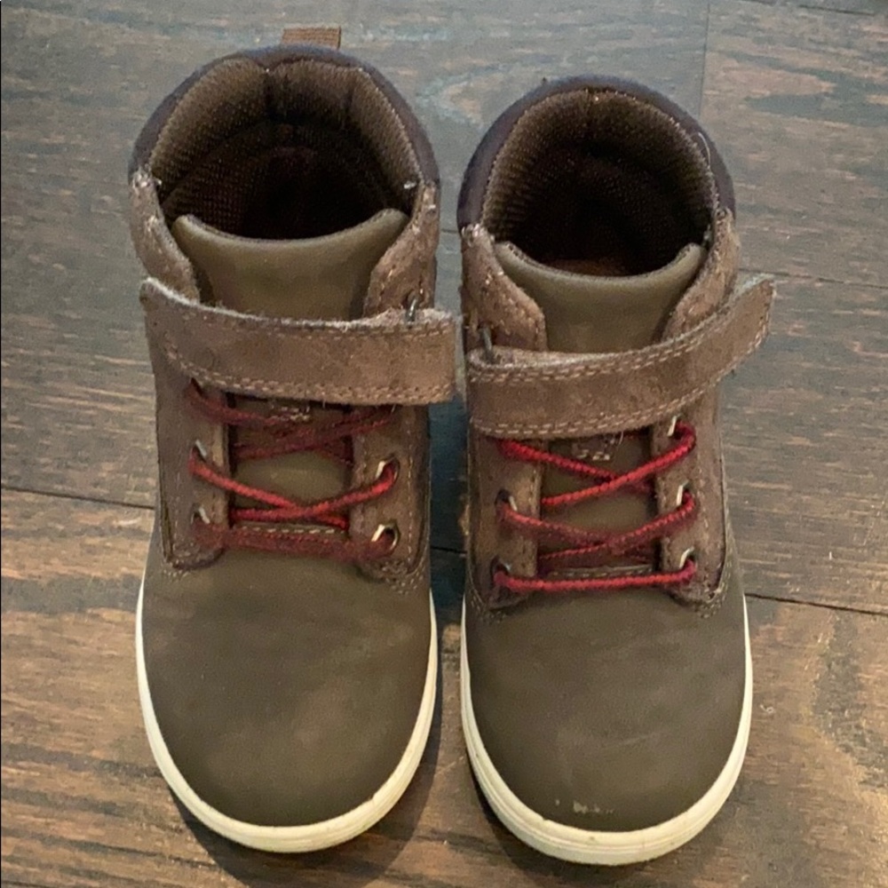 Carters boots